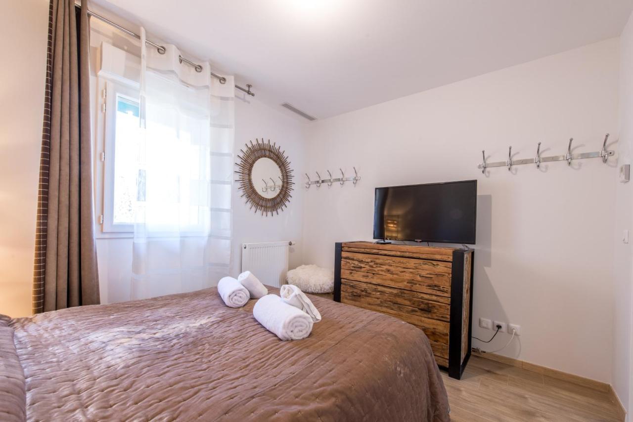 La Maison Du Port, Une Exclusivite Lla Selections By Location Lac Annecy Saint-Jorioz Exterior photo